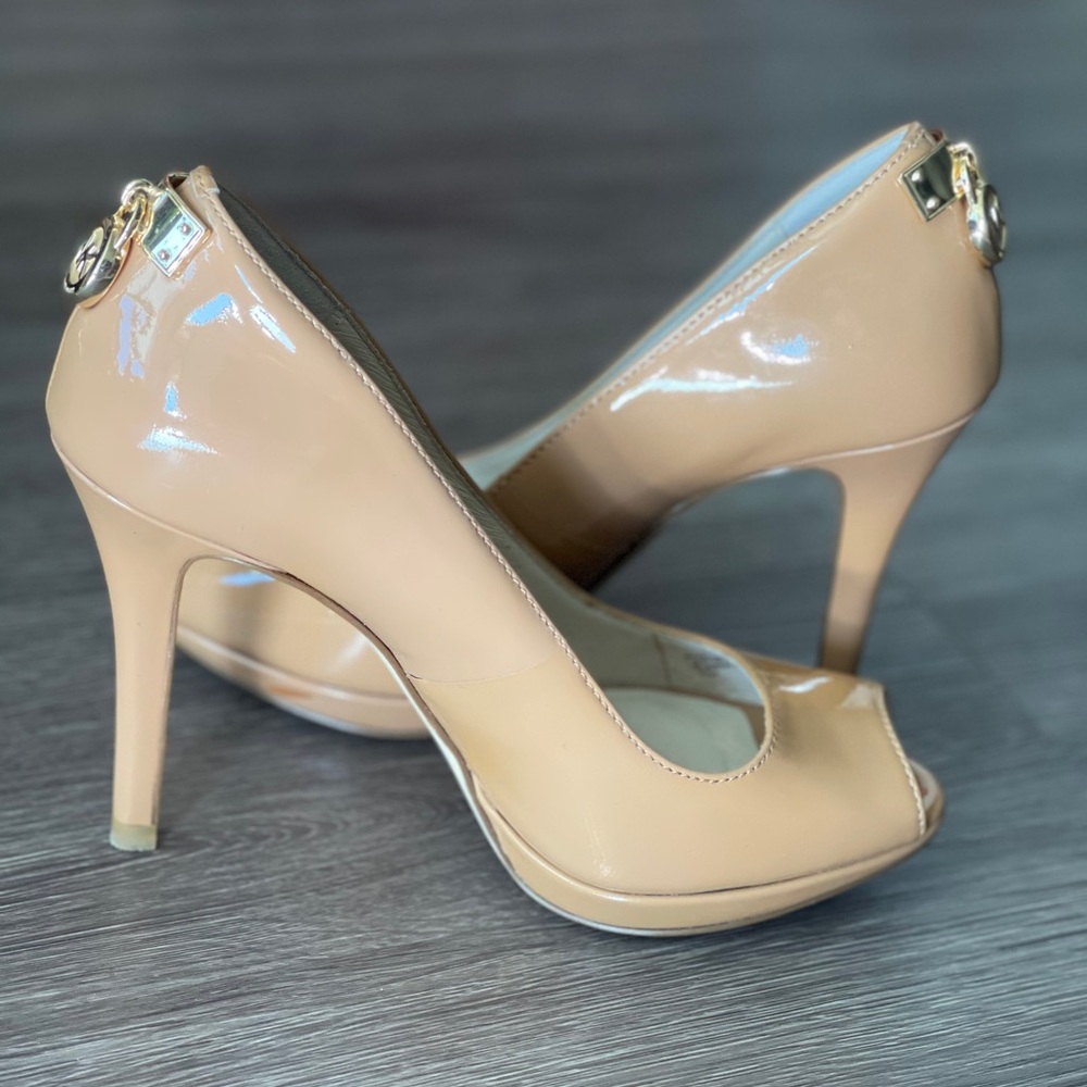 Michael kors heel